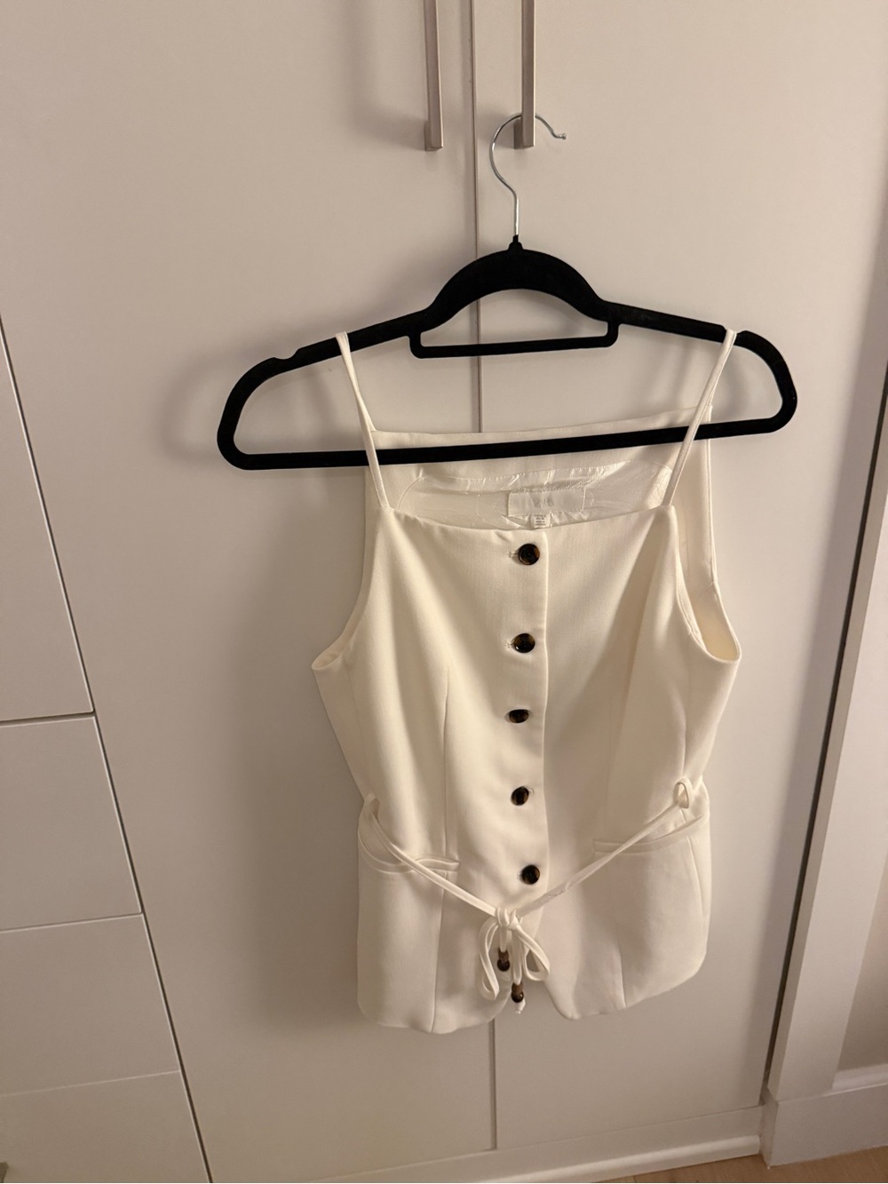 Zara Cream Button-Front Spaghetti Strap Top with Tie Waist